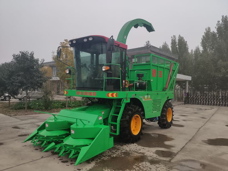 青儲機和秸稈壓塊機有什么區(qū)別？
